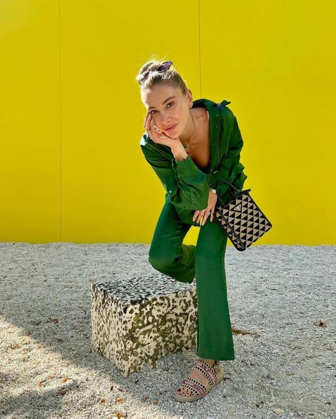 Üstsüz fotoğraf paylaşan Şeyma Subaşı yazdığı notla eleştirilerin hedefi galerisi resim 9