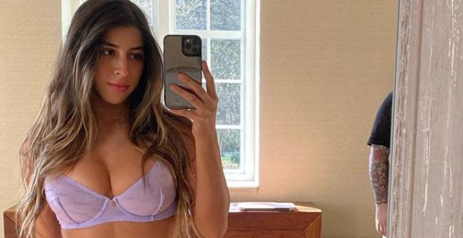 Çırılçıplak fotoğrafını paylaşan televizyon yıldızı, takipçisinin yorumu galerisi resim 1