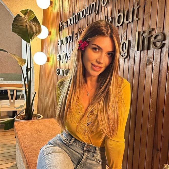 Love Island'ın Türk yarışmacısı İngiliz medyasının manşetinde! Pozl galerisi resim 10