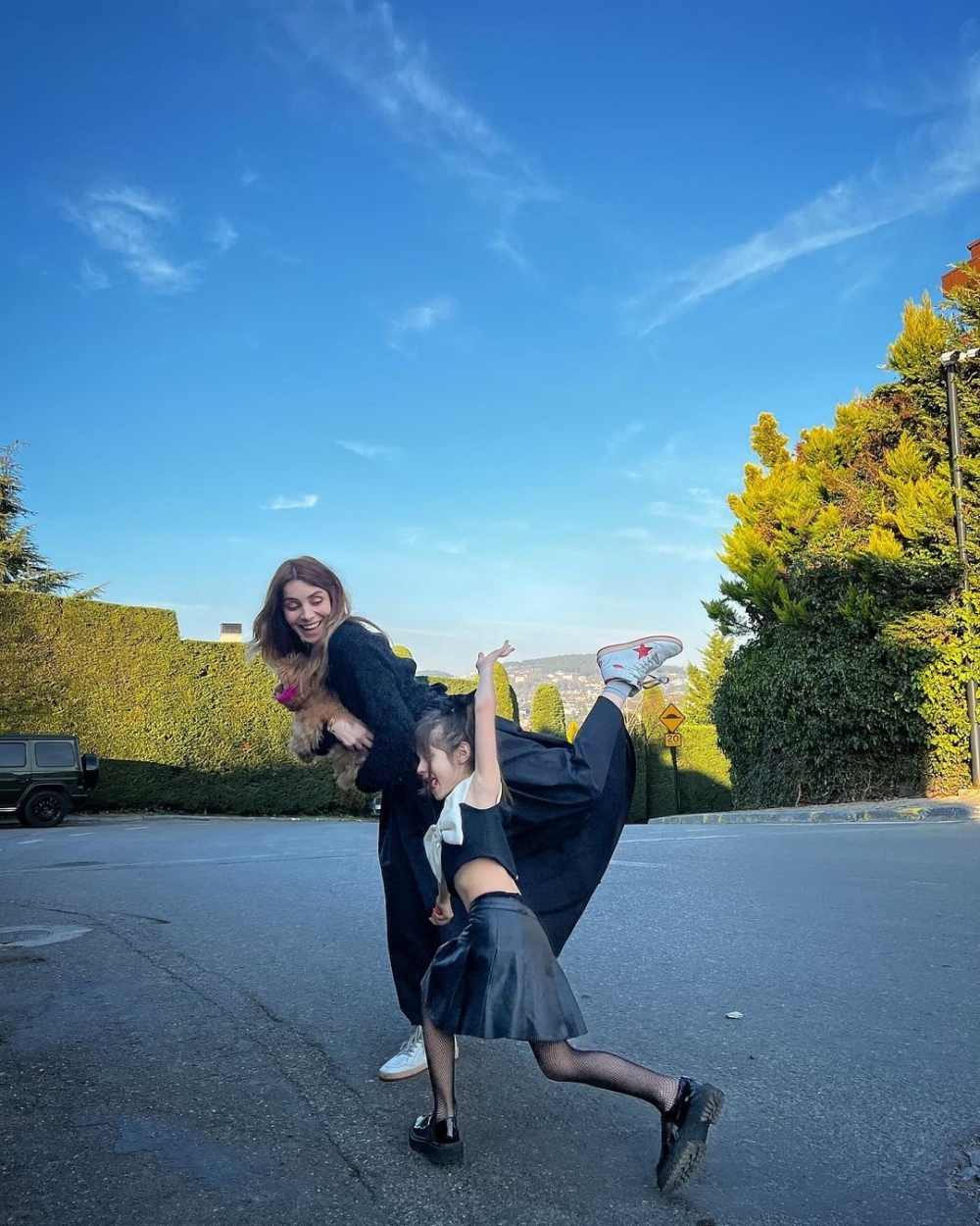 Ünlü isimlerden 2023 paylaşımları galerisi resim 10