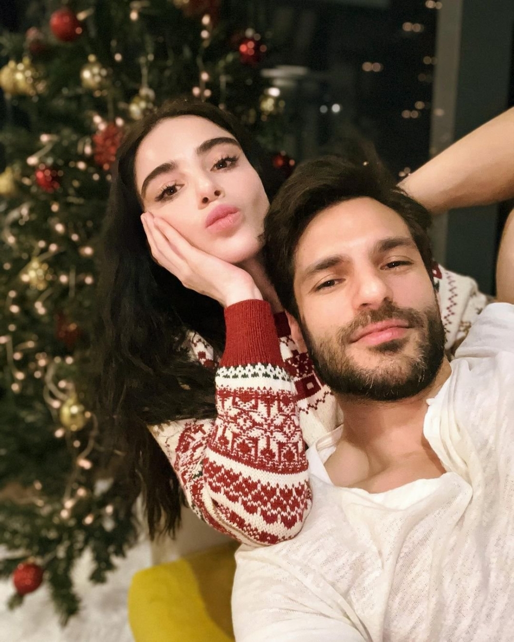 Ünlü isimlerden 2023 paylaşımları galerisi resim 2