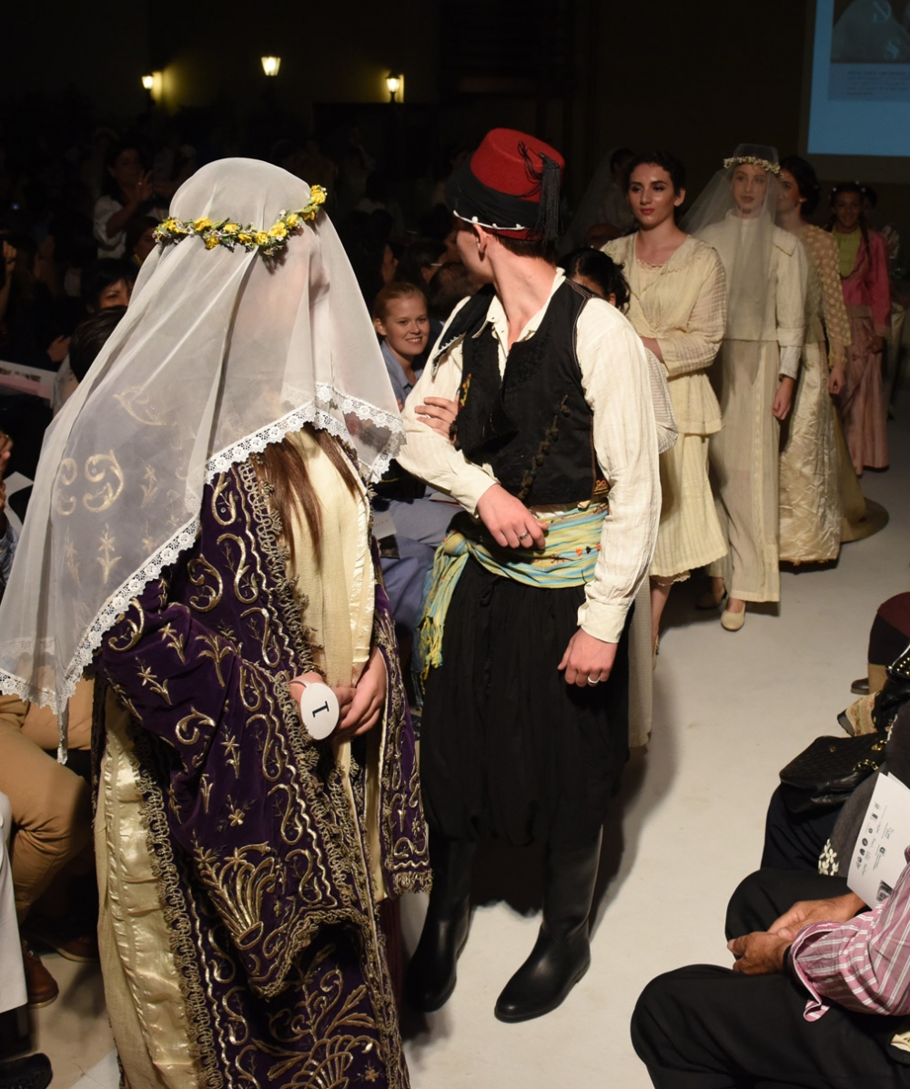 İşte Kıbrıs gelinlik kültürünün 200 yıllık değişimi! galerisi resim 14