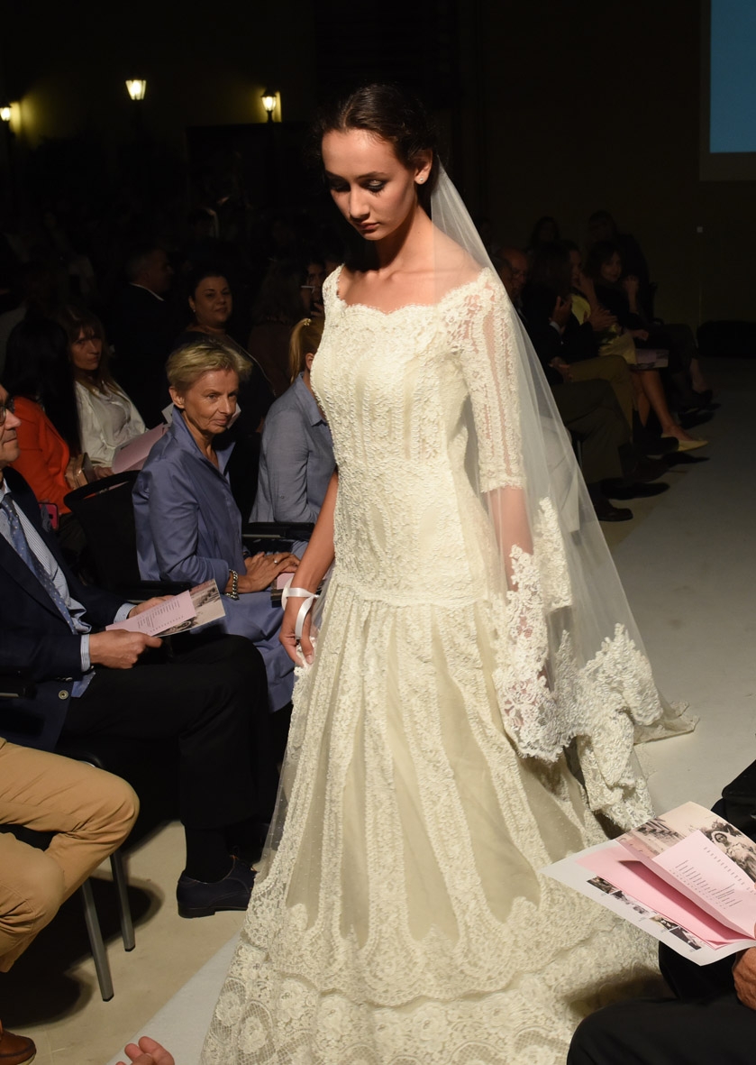 İşte Kıbrıs gelinlik kültürünün 200 yıllık değişimi! galerisi resim 4