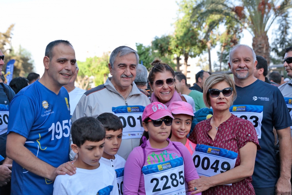İşte Lefkoşa Maratonu'ndan eğlenceli görüntüler! galerisi resim 16