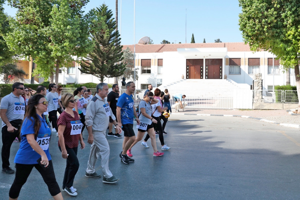 İşte Lefkoşa Maratonu'ndan eğlenceli görüntüler! galerisi resim 19