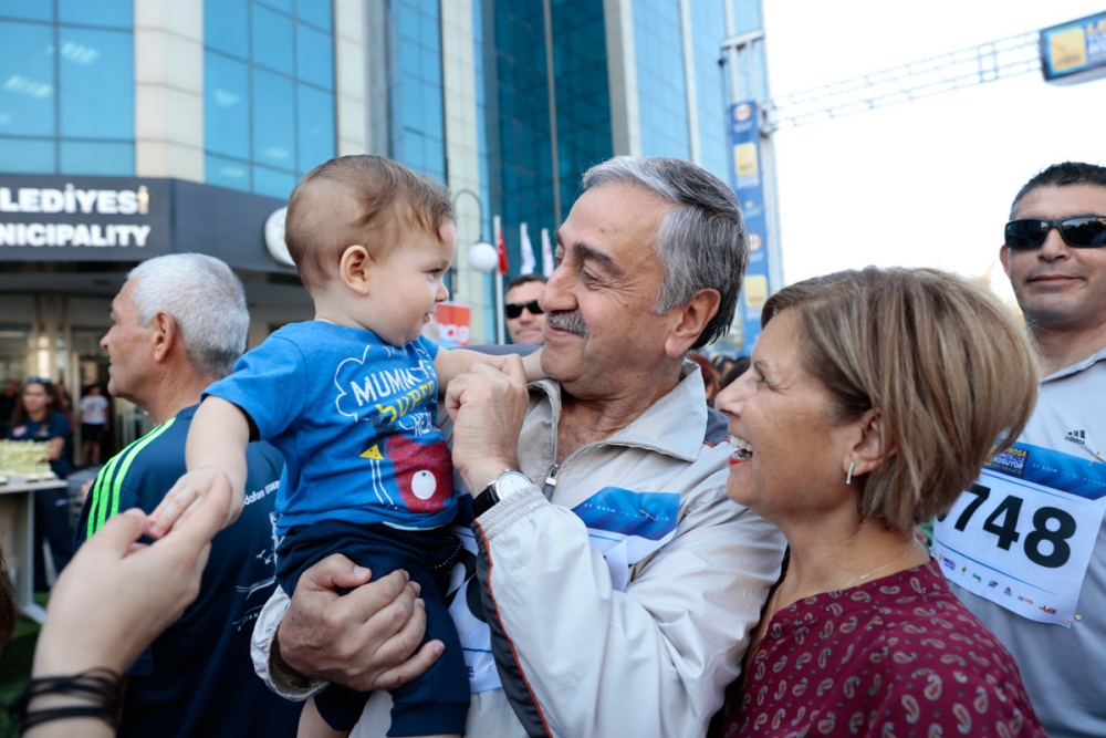 İşte Lefkoşa Maratonu'ndan eğlenceli görüntüler! galerisi resim 22