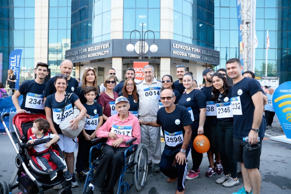 İşte Lefkoşa Maratonu'ndan eğlenceli görüntüler! galerisi resim 26