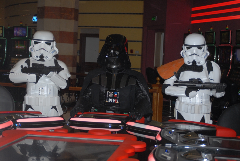 Star Wars karakterleri KKTC'ye gelip kumar oynadı galerisi resim 3