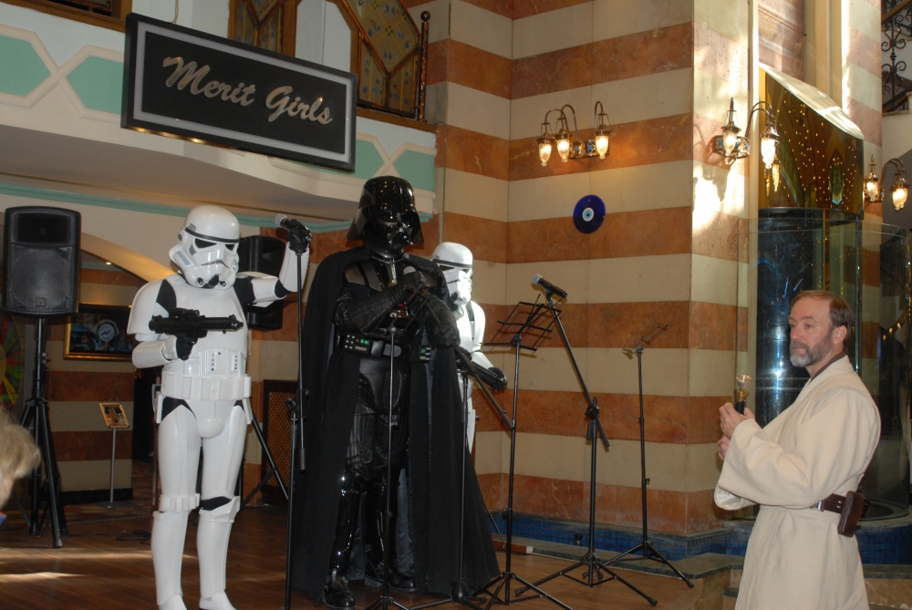 Star Wars karakterleri KKTC'ye gelip kumar oynadı galerisi resim 4