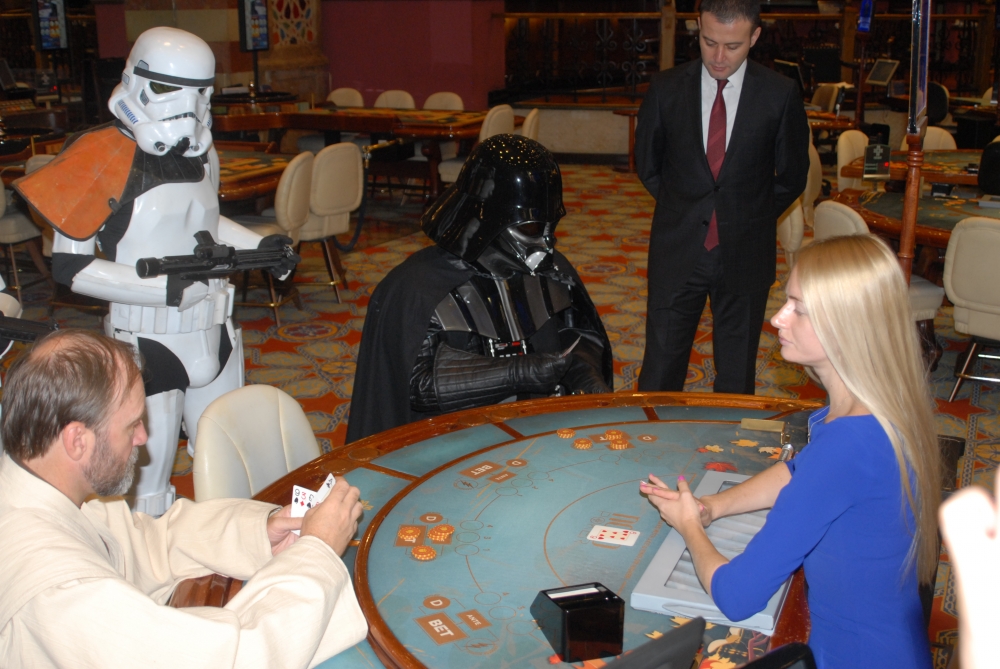 Star Wars karakterleri KKTC'ye gelip kumar oynadı galerisi resim 5