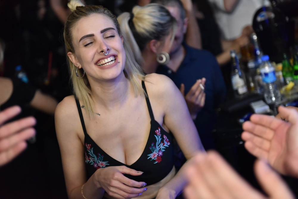 “Kill the Buzz” Mad Club’ı viskiyle harmanlayıp, patlattı! galerisi resim 11