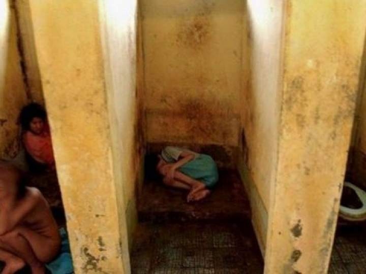 Endonezya'da insanlıktan utandıran görüntüler! galerisi resim 27