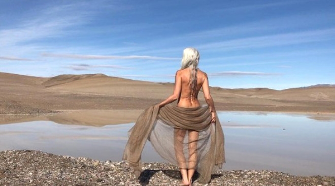 Görenlerin nefesini kesen 60 yaşındaki modelden 20 kare galerisi resim 4