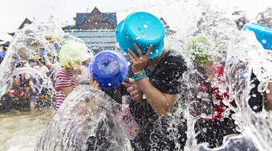 Çin’de su atma festivali galerisi resim 5