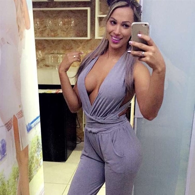 Yan hakem Denise Bueno ortalığı salladı galerisi resim 22