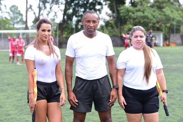 Yan hakem Denise Bueno ortalığı salladı galerisi resim 3