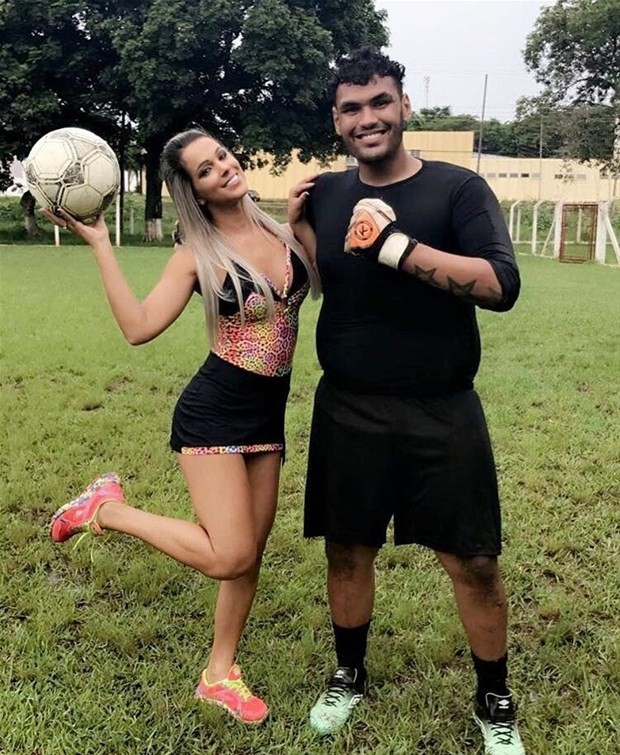 Yan hakem Denise Bueno ortalığı salladı galerisi resim 38