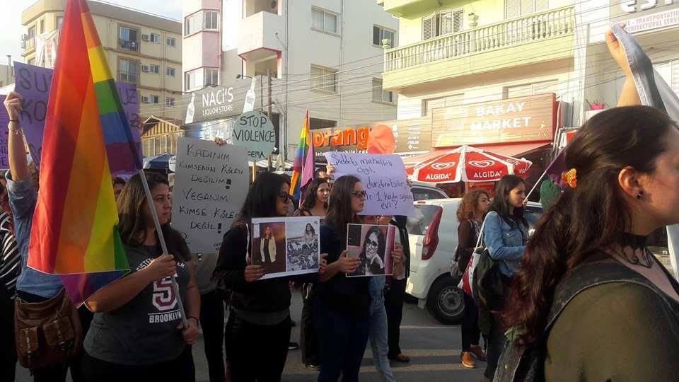 Kadına şiddete dur de! galerisi resim 5