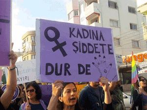 Kadına şiddete dur de!