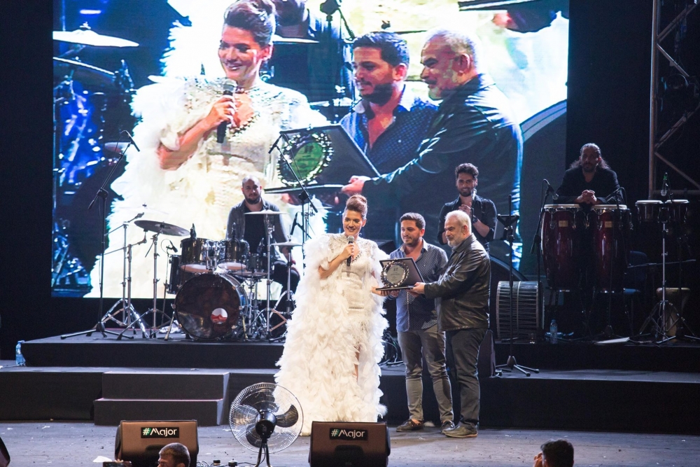 Demet Akalın DAÜ’yü salladı galerisi resim 2