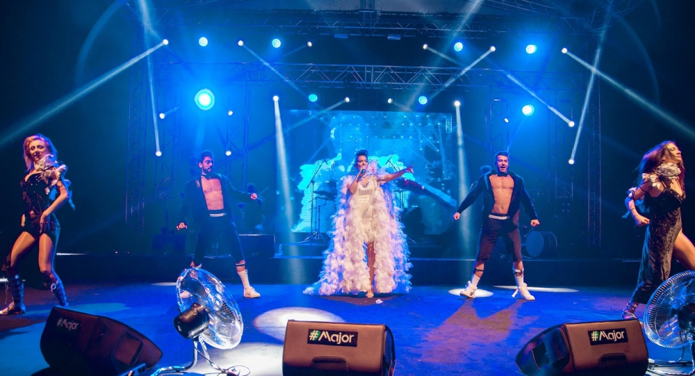 Demet Akalın DAÜ’yü salladı galerisi resim 5