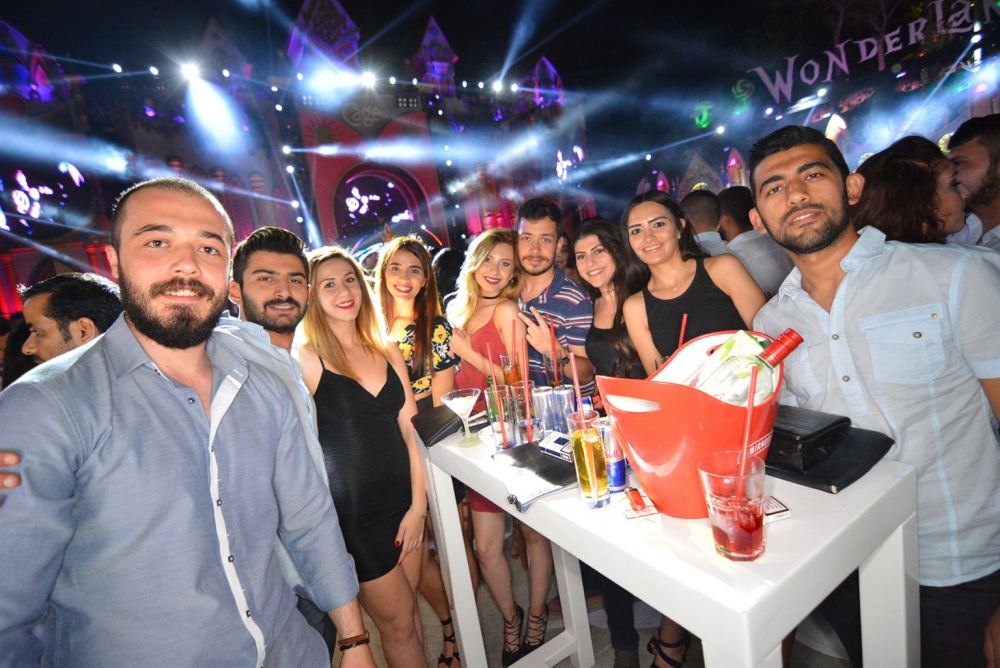 Eğlence ada sınırlarını aştı galerisi resim 4