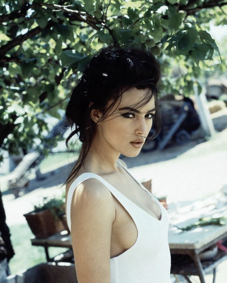 Ve Tanrı Kadını Yarattı galerisi resim 20