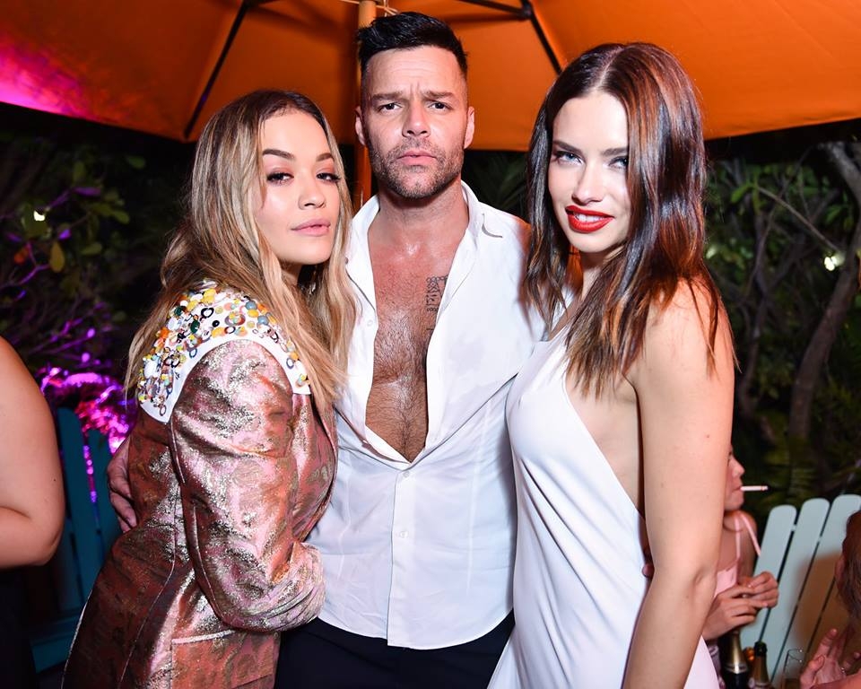 Yaşayan en seksi manken galerisi resim 15