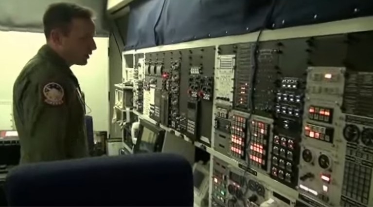 ABD 'kıyamet günü' uçağını havalandırdı! İşte özellikleri galerisi resim 16