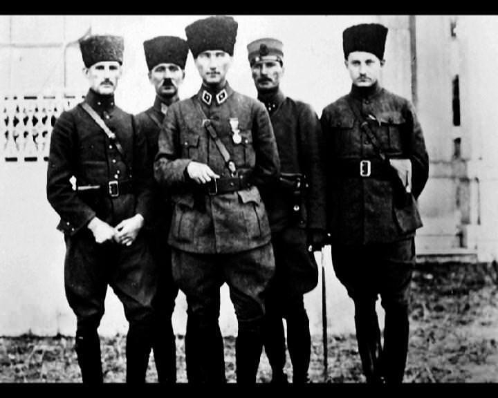 Atatürk'ün bu fotoğraflarını belkide hiç görmediniz... galerisi resim 104