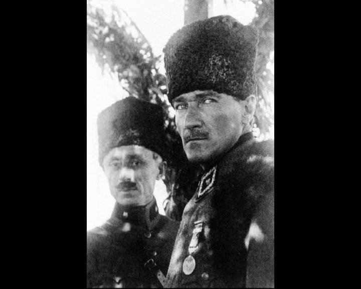 Atatürk'ün bu fotoğraflarını belkide hiç görmediniz... galerisi resim 137