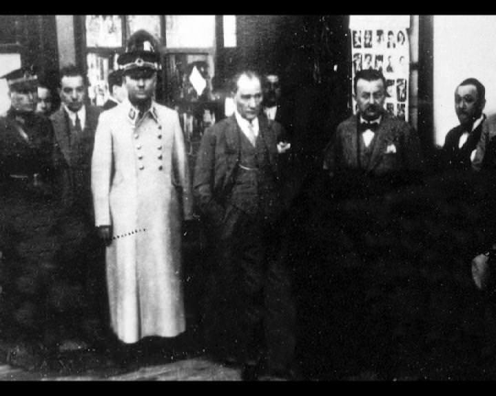 Atatürk'ün bu fotoğraflarını belkide hiç görmediniz... galerisi resim 166