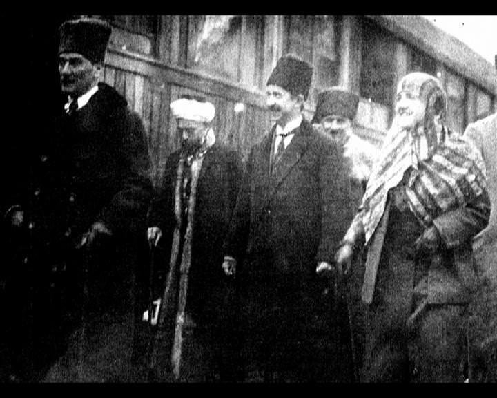 Atatürk'ün bu fotoğraflarını belkide hiç görmediniz... galerisi resim 179