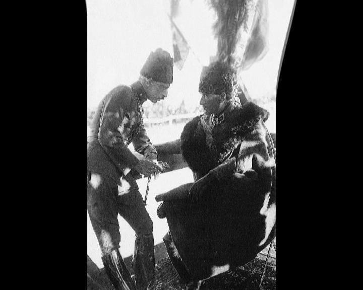 Atatürk'ün bu fotoğraflarını belkide hiç görmediniz... galerisi resim 247