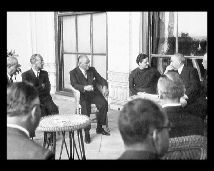 Atatürk'ün bu fotoğraflarını belkide hiç görmediniz... galerisi resim 259