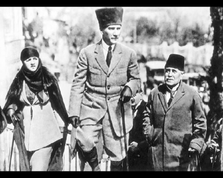 Atatürk'ün bu fotoğraflarını belkide hiç görmediniz... galerisi resim 274