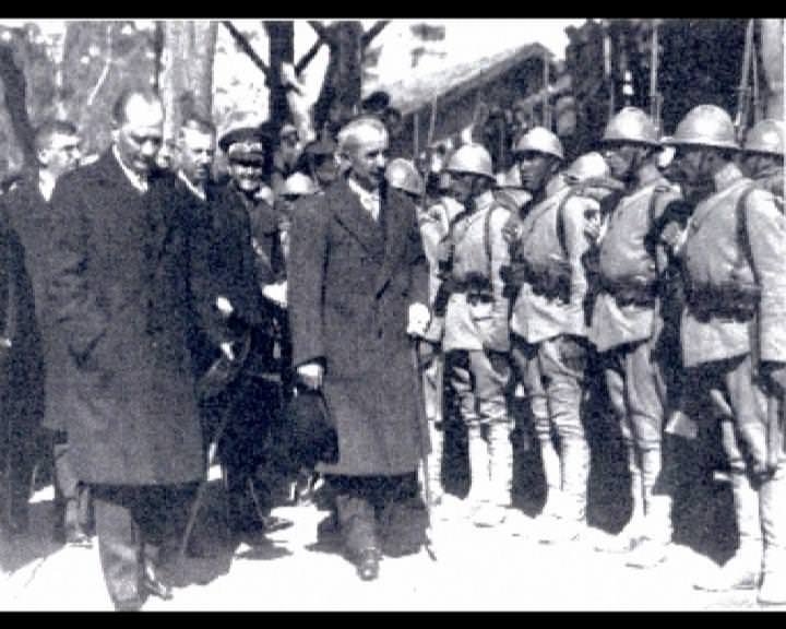 Atatürk'ün bu fotoğraflarını belkide hiç görmediniz... galerisi resim 28