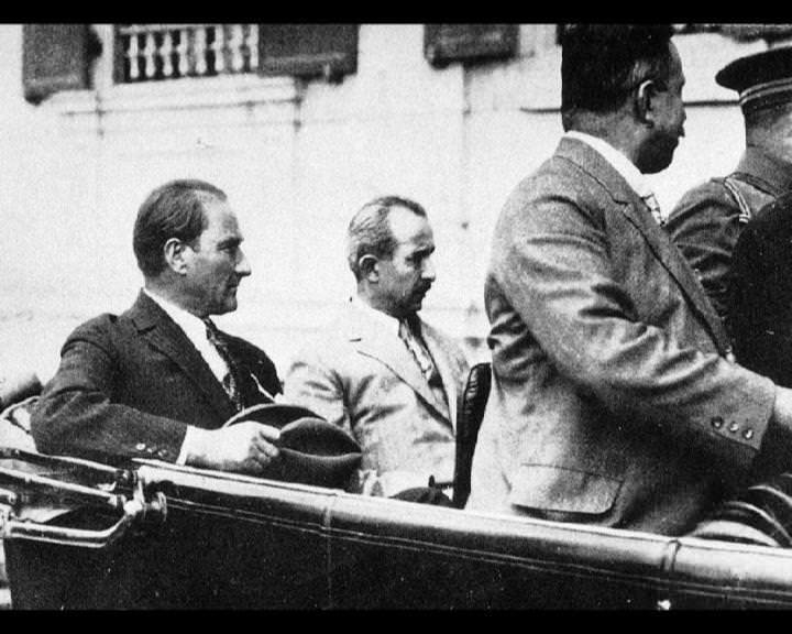 Atatürk'ün bu fotoğraflarını belkide hiç görmediniz... galerisi resim 282