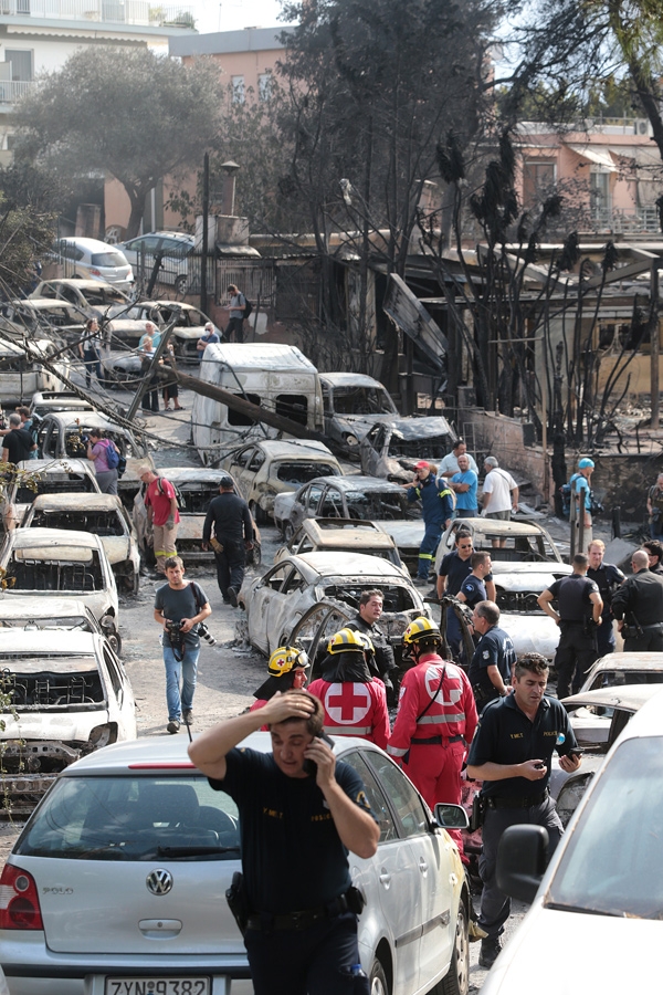 Ölümden böyle kaçtılar! Dünyayı şoke eden görüntüler galerisi resim 14