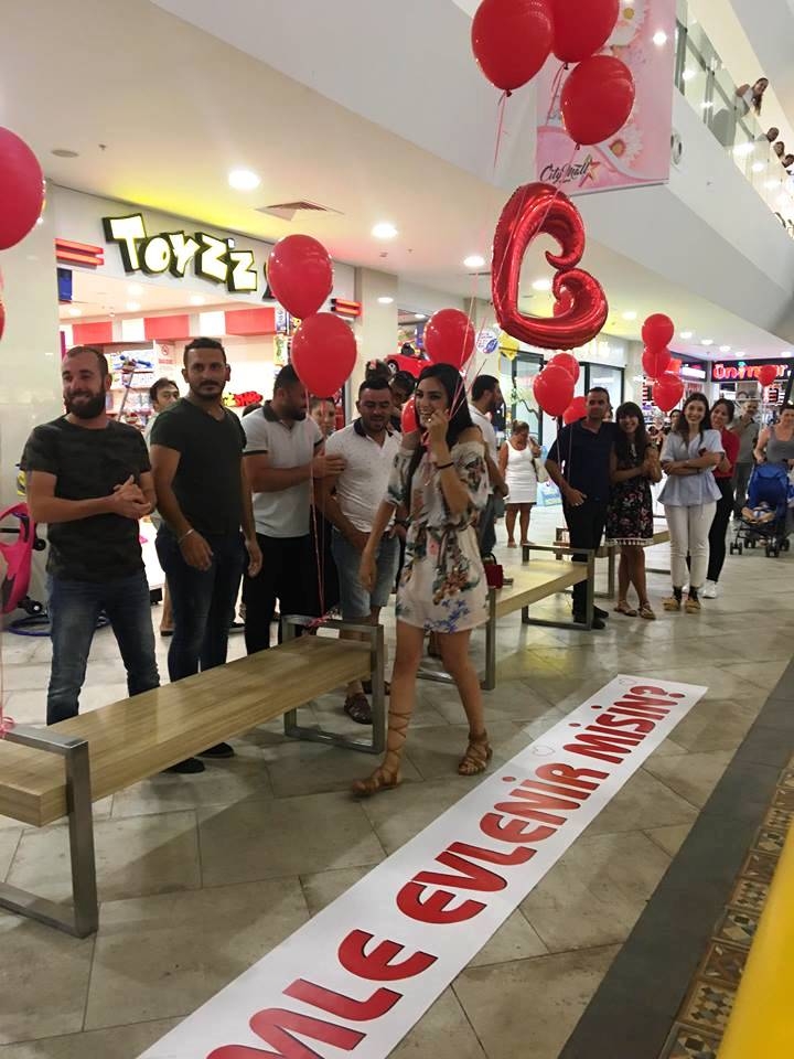 Sürpriz evlilik teklifi... galerisi resim 2