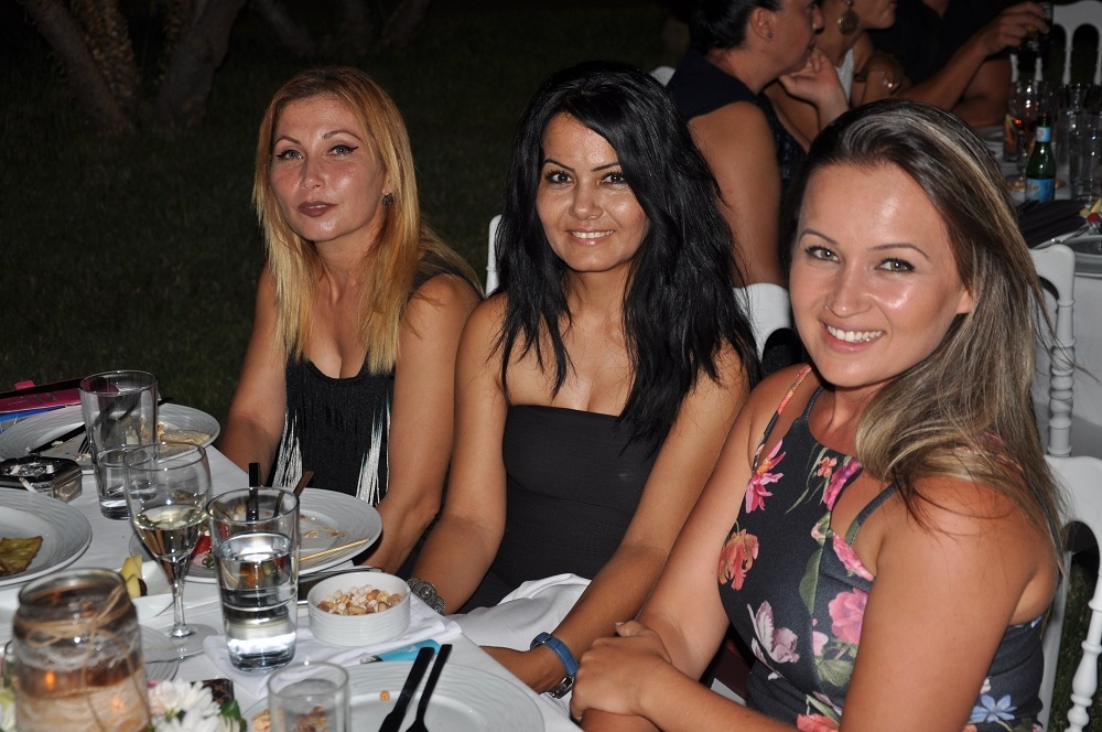 Emel Sayın Mağusa'yı salladı galerisi resim 7