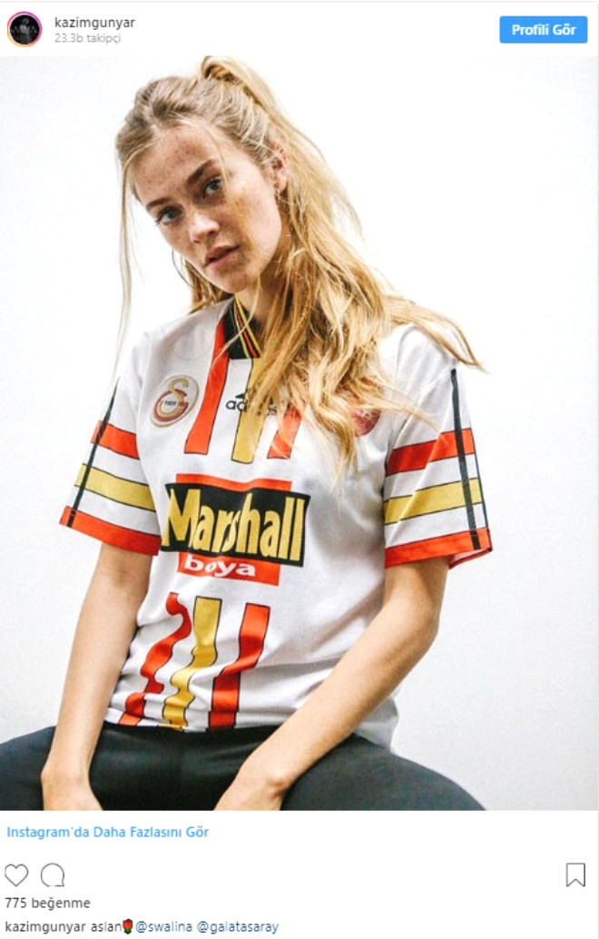 Galatasaray Forması ile Poz Verdi galerisi resim 19
