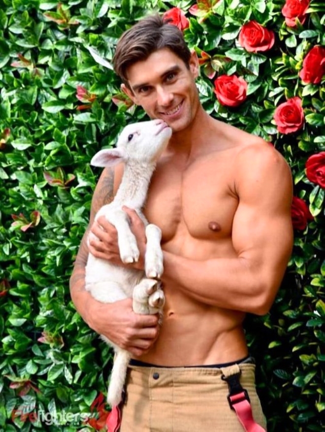 Onları gören kadınlar yangın çıkarmak istiyor galerisi resim 41