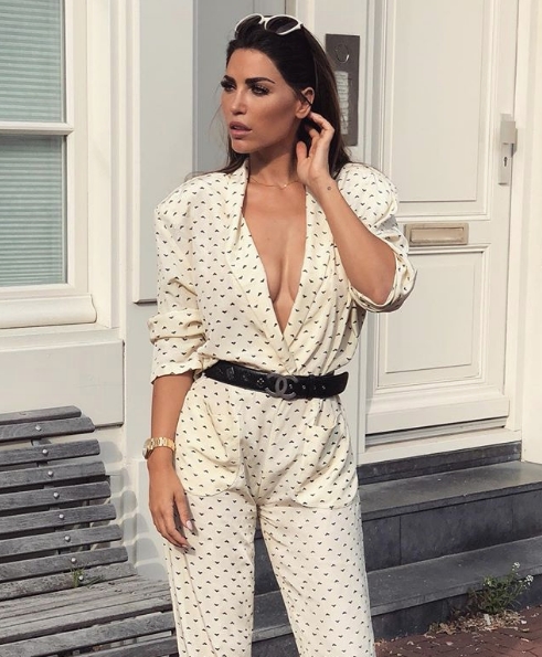 Yolanthe Cabau'nun banyo pozları sosyal medyayı salladı galerisi resim 4