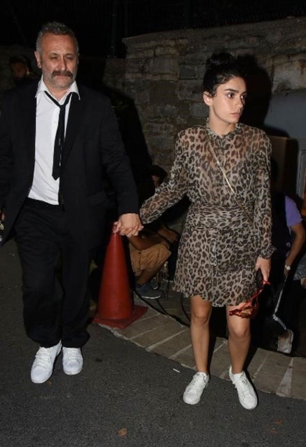 Hazar Ergüçlü'nün sevgilisi Onur Ünlü: Bana 'sübyancı' di galerisi resim 6