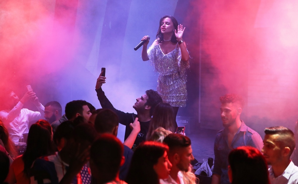 Beyza Durmaz Thrones Club'ı Salladı galerisi resim 1