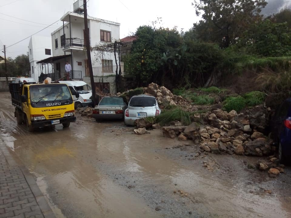 Ülke savaş alanı gibi felaket ürkütücü boyutta galerisi resim 16