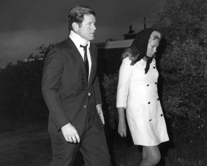 İşte politikacıların seks skandalları... galerisi resim 15