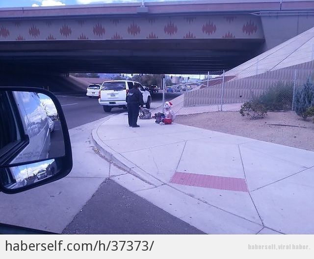 Kendini Kaybetmiş 20 Noel Baba galerisi resim 12