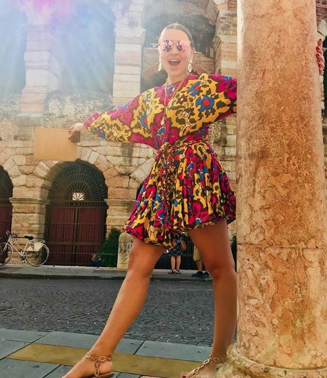 Hadise orta parmağını takipçilerine hediye etti! galerisi resim 12